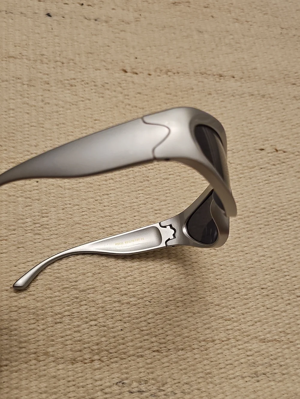 [NEW] AE x KIMORN Sporty Silver Frame Sunglasses with Dark Lenses Brand New NIB